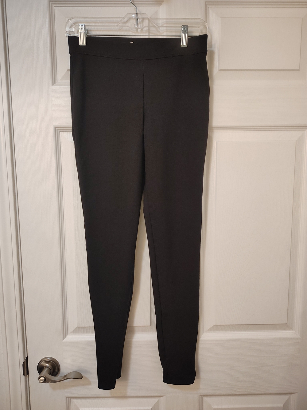 Max Studio Black Ponte Pull-On Slim Ankle Pants